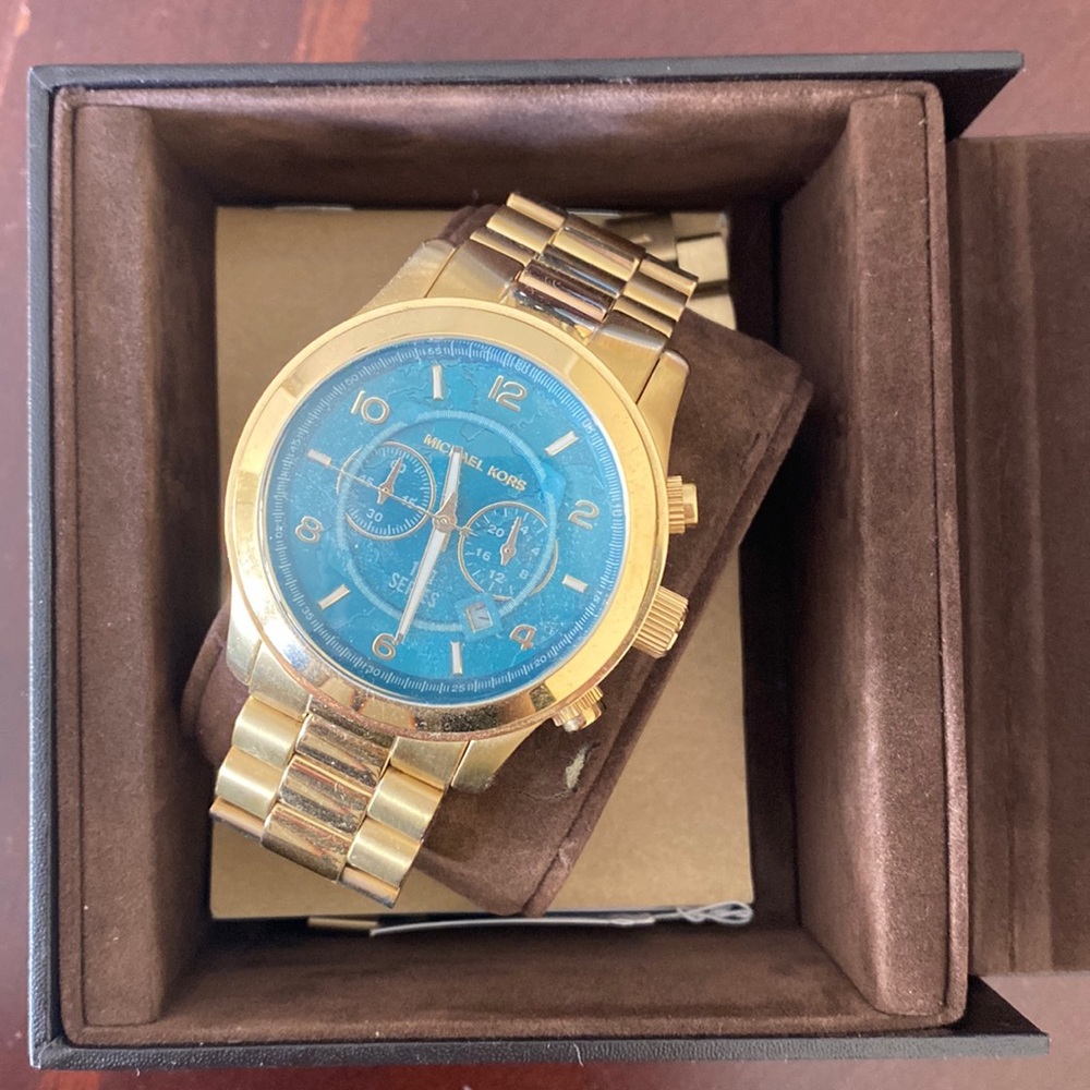 Hunger stop 100 turquoise watch 45 mm